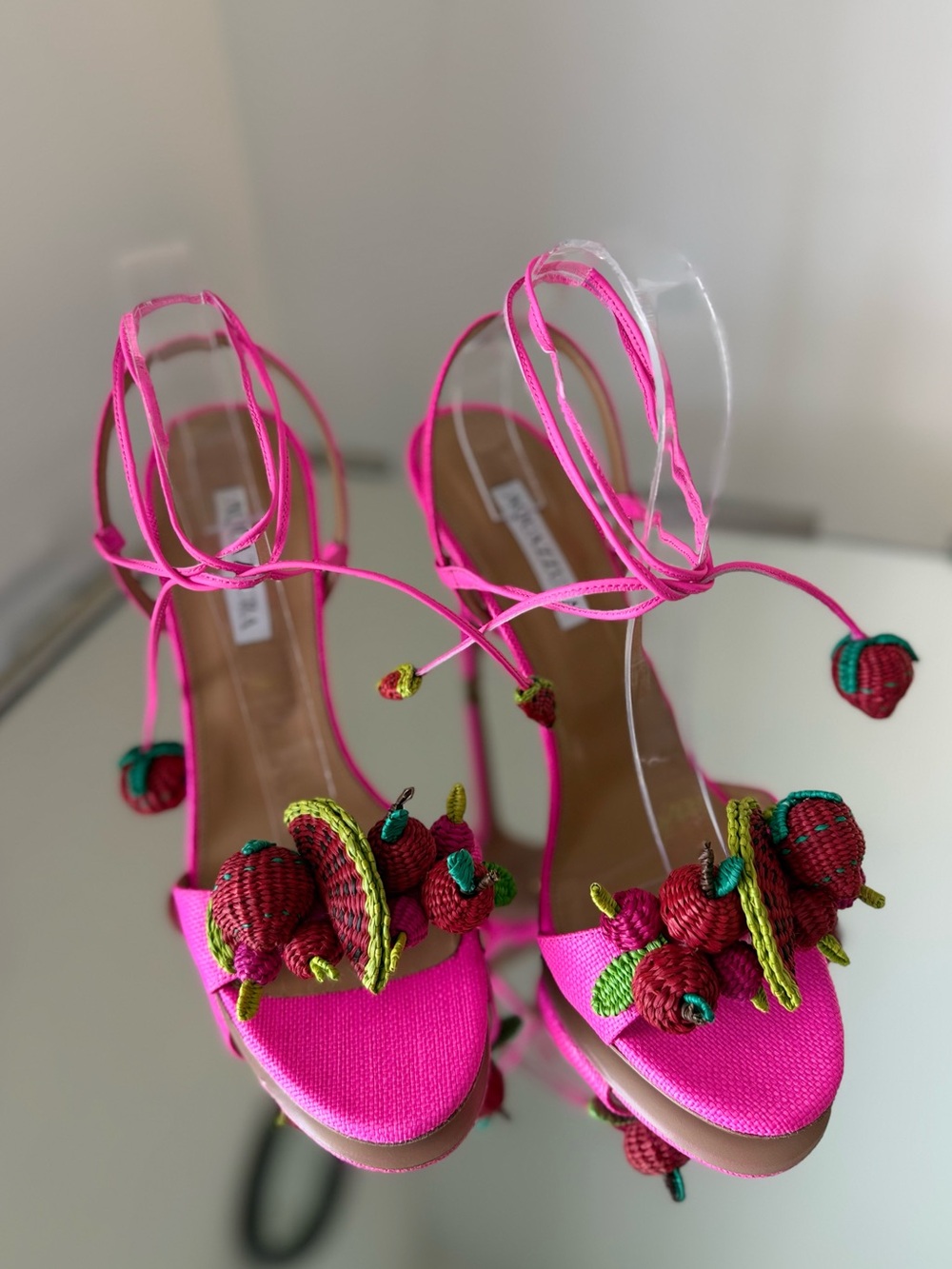 New AQUAZZURA Strawberry Punch embellished raffia sandals 41 $1,150 - Picture 10 of 12